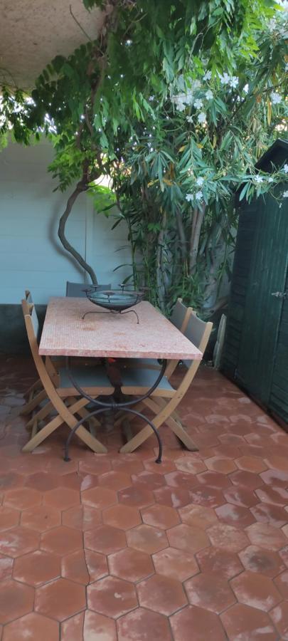 Maison De Vacances A L'Ayguade Classee 3 Etoiles, Climatisee,3Mn A Pied Plage Et Restos ,5Mn Aeroport, 10Mn Gare イエール エクステリア 写真